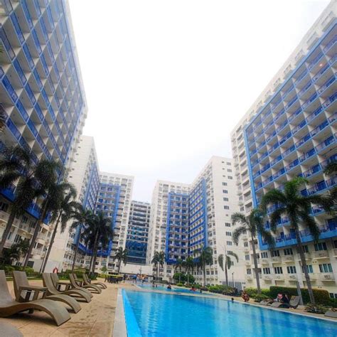 hotels near smx moa